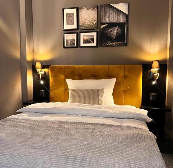 غرفة قياسية فردية, Cocó