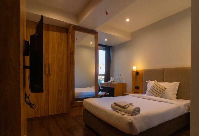 Quarto Estandar Individual, Emerald