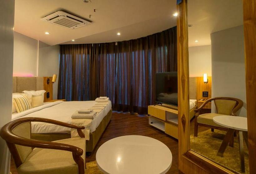 Quarto Superior, Emerald