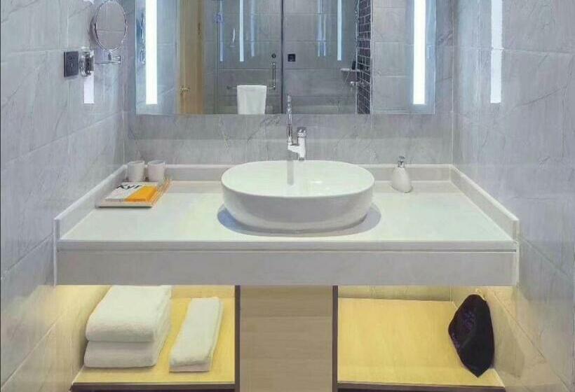 스탠다드 룸, Kyriad Marvelous Hotel Zhongshan South District Conference Centre