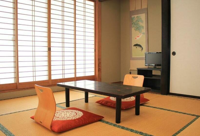 スタンダード4人部屋, Hachibosi