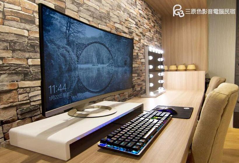 اتاق استاندارد چهارنفره با بالکن, Rgb Bnb