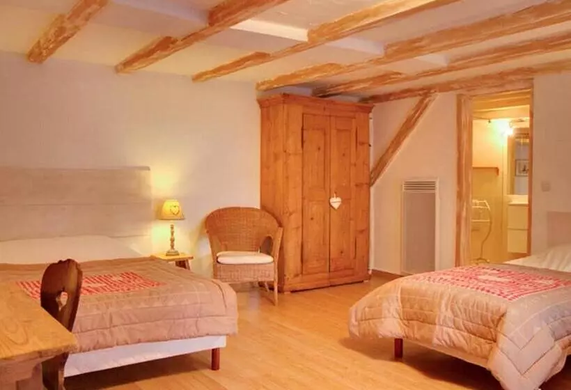 スタンダード４人部屋, Chambres D Hôtes Le Domaine Des Remparts