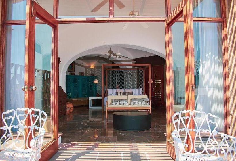 جناح سوبيريور, Casa Lisa