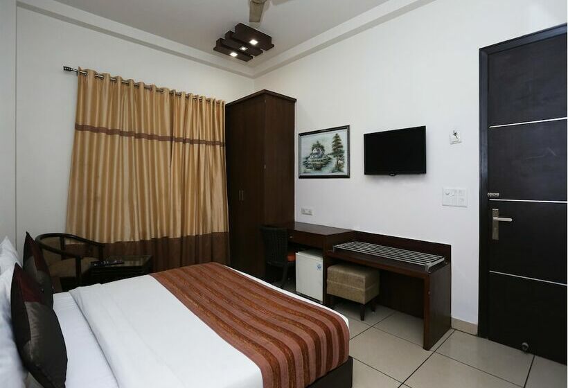 スタンダードルーム, Capital O 1391 Hotel Pushpa Vilas