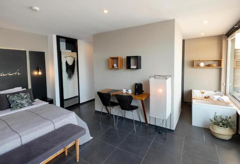 Deluxe Suite Sea View, En Vie Beach Boutique Hotel Adults Only