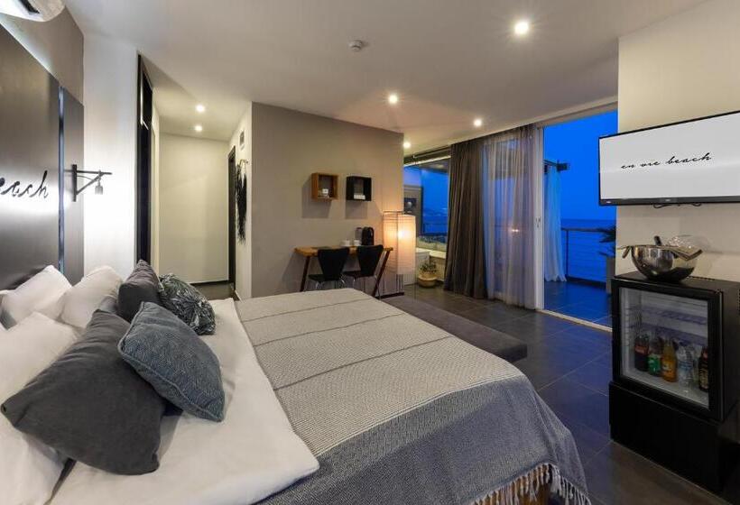 Deluxe Suite Sea View, En Vie Beach Boutique Hotel Adults Only