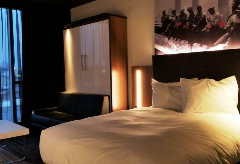 اتاق سوپریور با تخت دو نفره بزرگ, Grand Times Hotel Drummondville