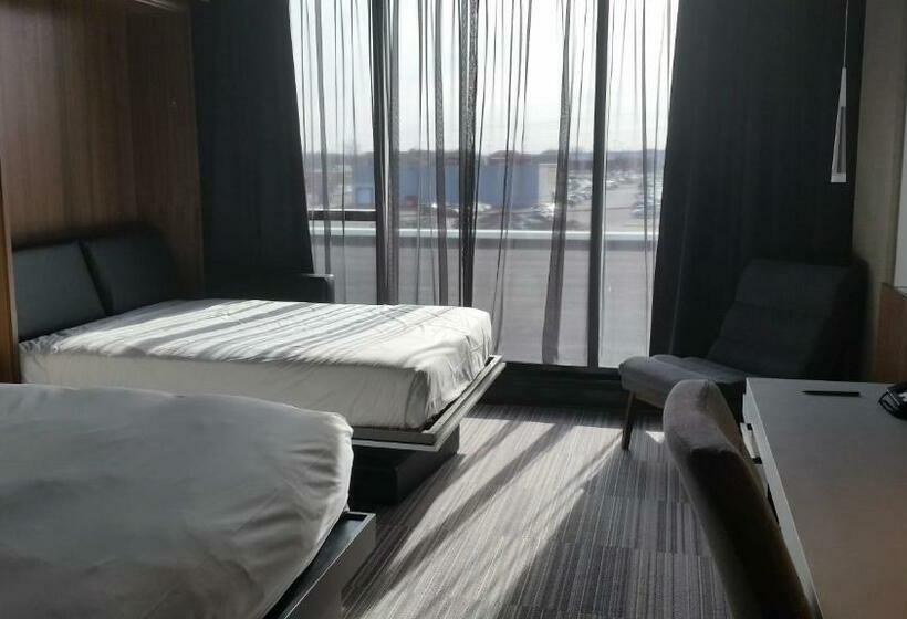 חדר סופריור מיטת קווין, Grand Times Hotel Drummondville