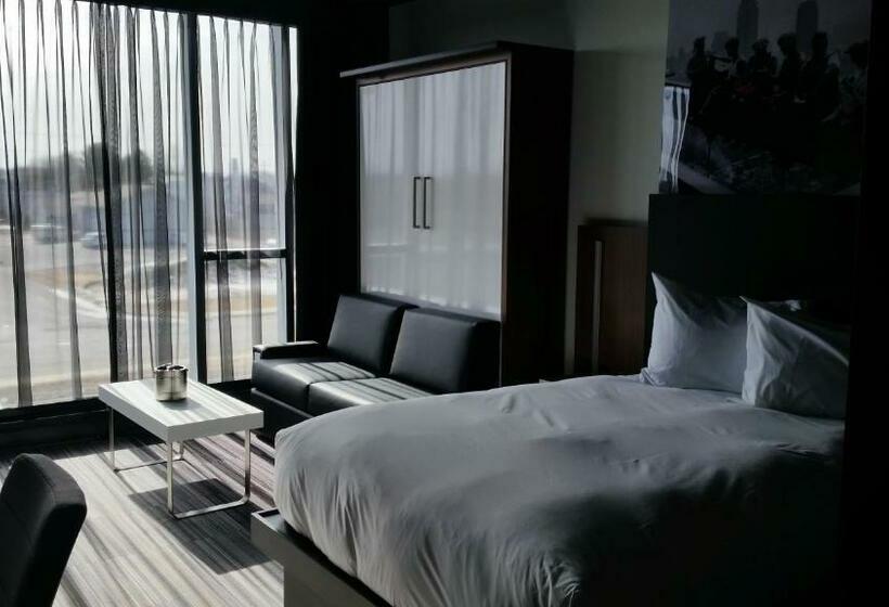 غرفة سوبيريور سرير ملكى, Grand Times Hotel Drummondville