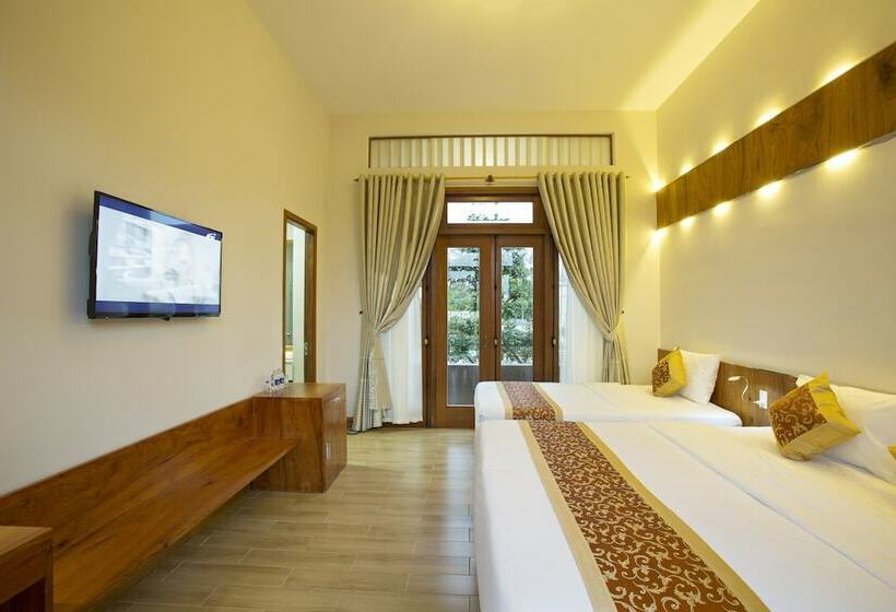 اتاق لوکس با چشمانداز باغ, Hanging Garden Hoi An