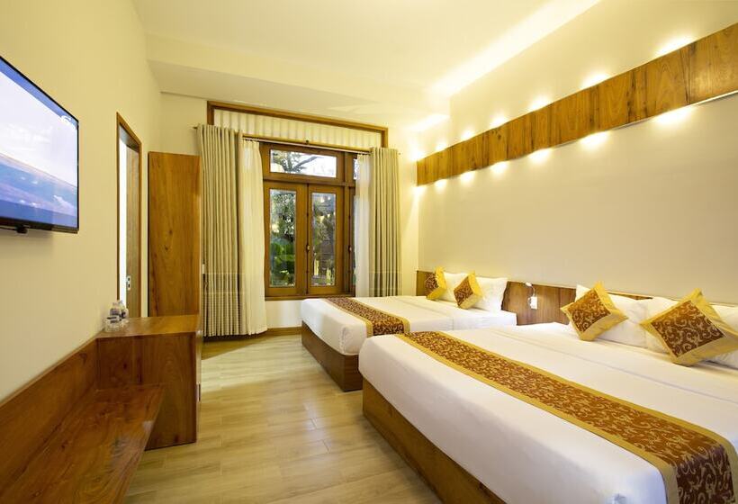 اتاق لوکس با چشمانداز باغ, Hanging Garden Hoi An