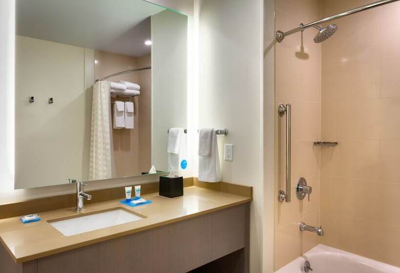 Suite Pat Queen, Hyatt House At Anaheim Resort/convention Center