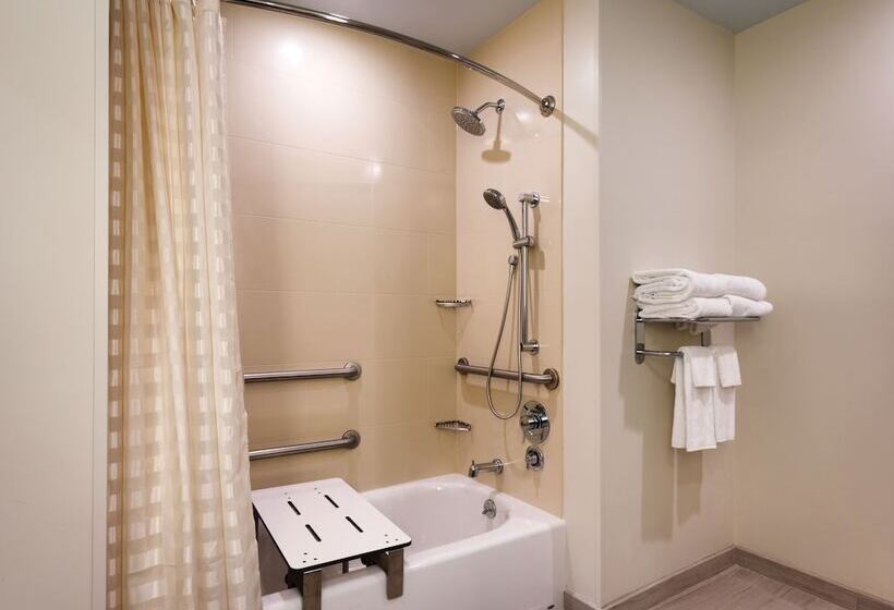Suite Adapted for people with reduced mobility, Hyatt House At Anaheim Resort/convention Center