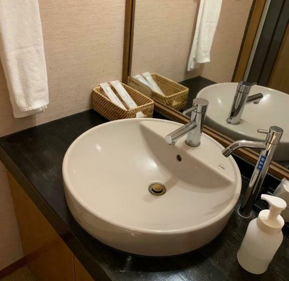 Номер Стандарт, Kirishima Kanko