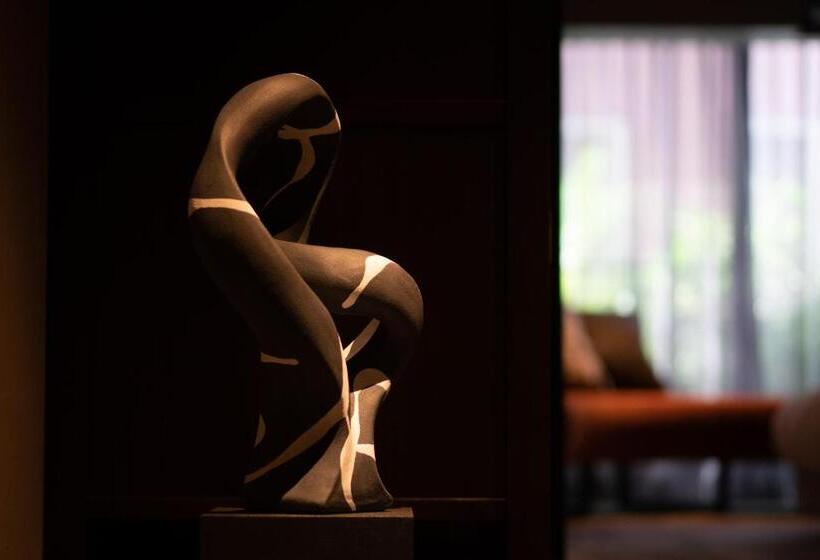 Номер Superior, Kirishima Kanko