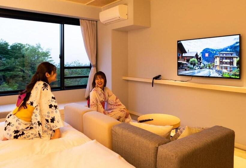 Номер Deluxe, Kirishima Kanko