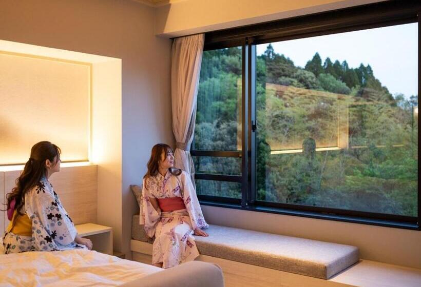 Номер Deluxe, Kirishima Kanko