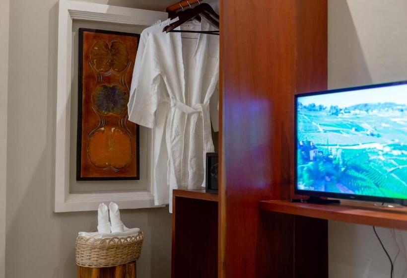 디럭스 룸, Reservoir Hotels