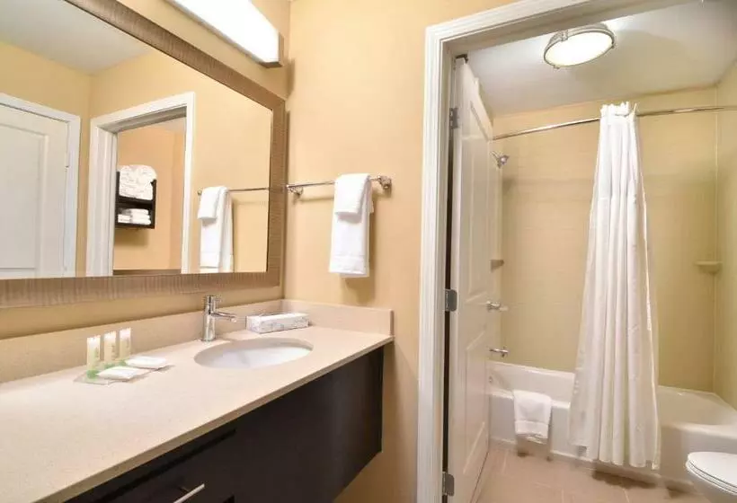 スタンダードスタジオ, Staybridge Suites Tomball, An Ihg