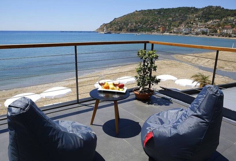 Deluxe Suite Sea View, En Vie Beach Boutique Hotel Adults Only