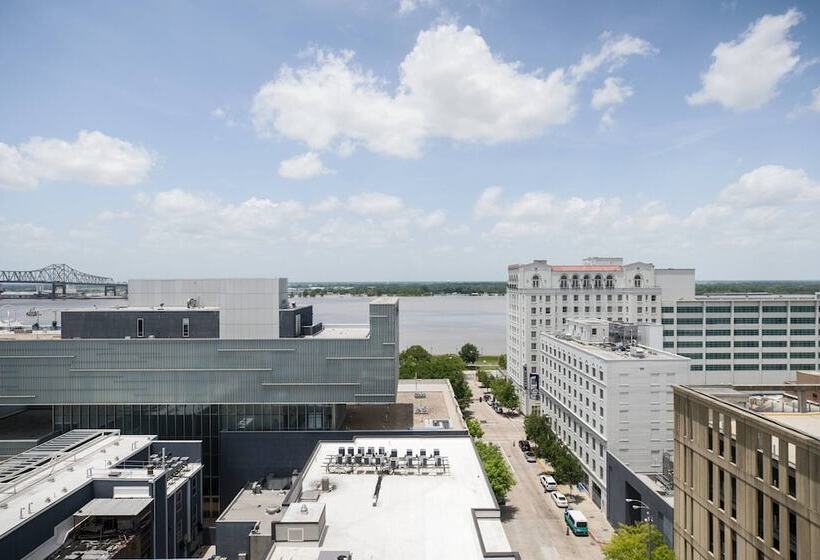 Полулюкс, Watermark Baton Rouge, Autograph Collection