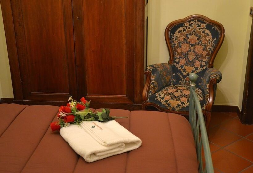 اتاق استاندارد سه نفره, La Rosa Di Firenze B&b