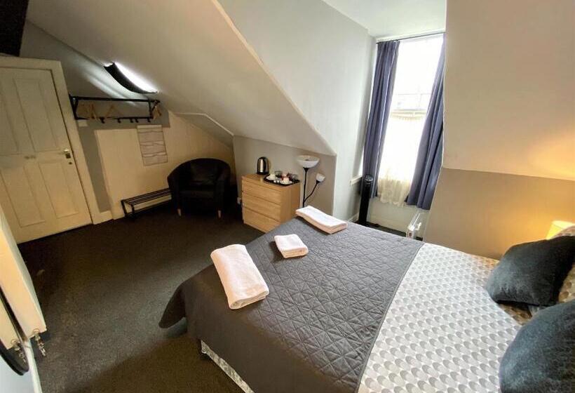 Номер Стандарт, 16 Pilrig Guest House