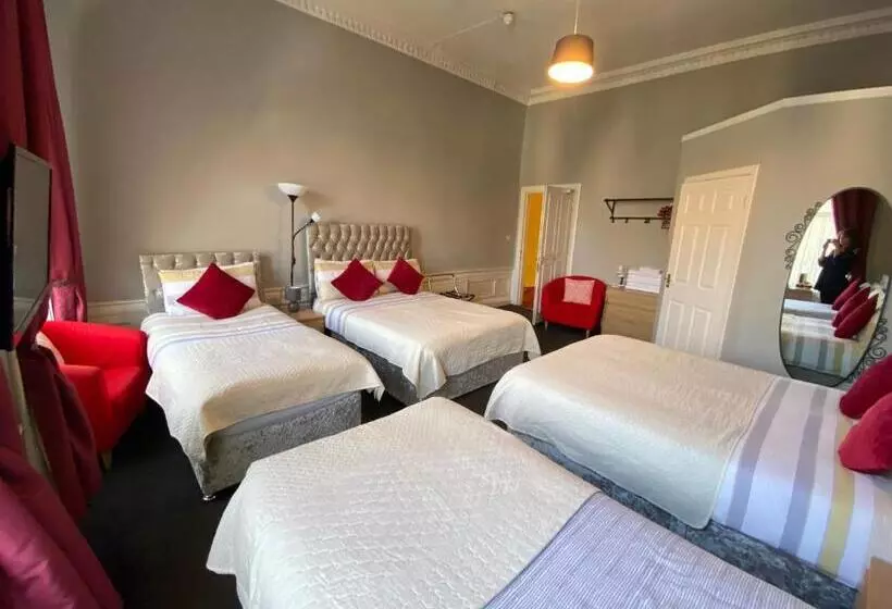 اتاق سوپریور خانوادگی, 16 Pilrig Guest House