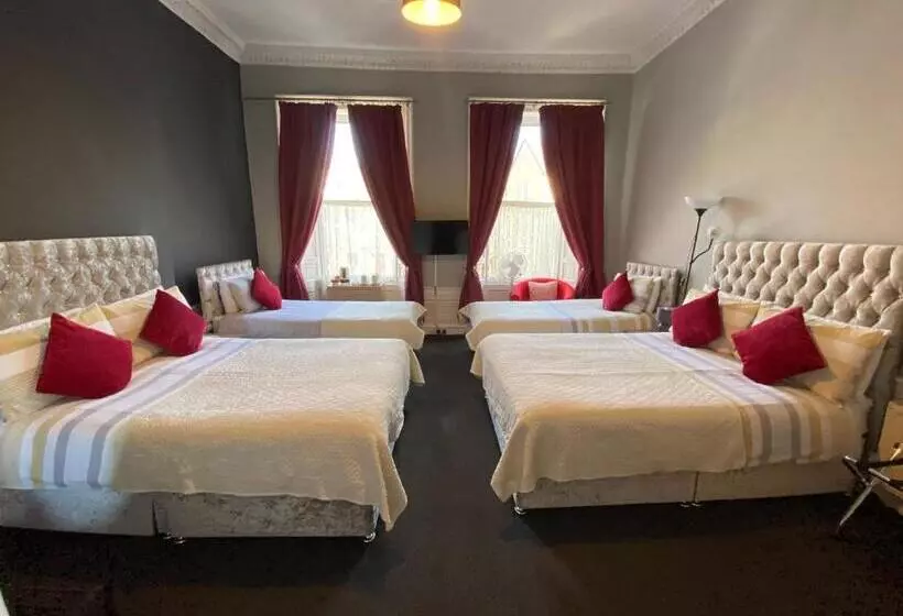 اتاق سوپریور خانوادگی, 16 Pilrig Guest House