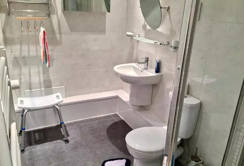 اتاق استاندارد, 16 Pilrig Guest House