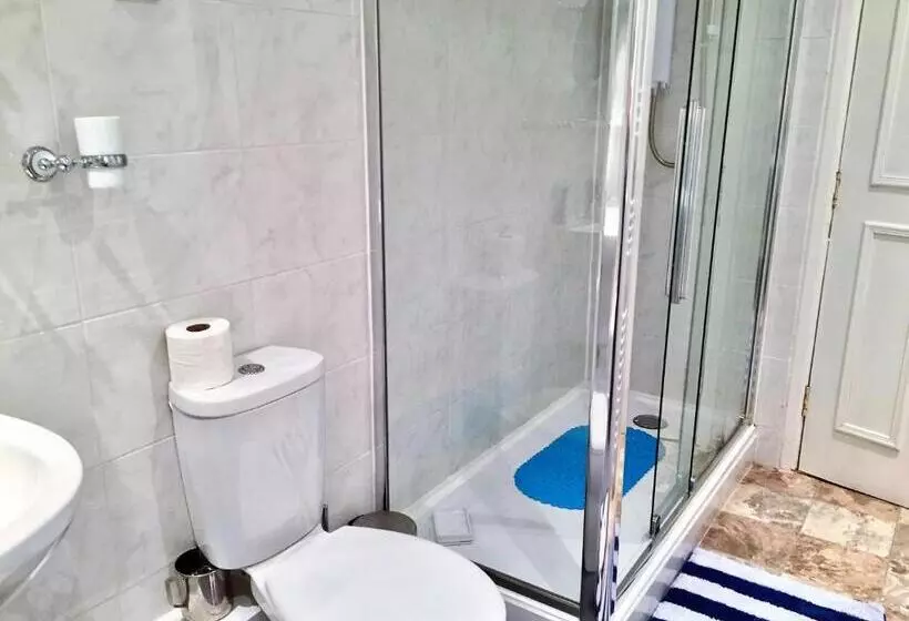 اتاق استاندارد, 16 Pilrig Guest House