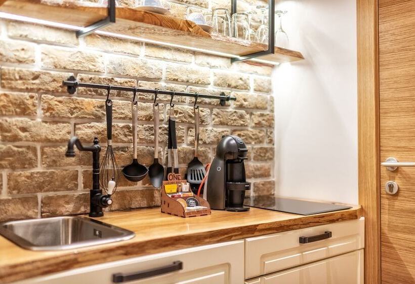 آپارتمان لوکس 1 خوابه, One Luxury Suites