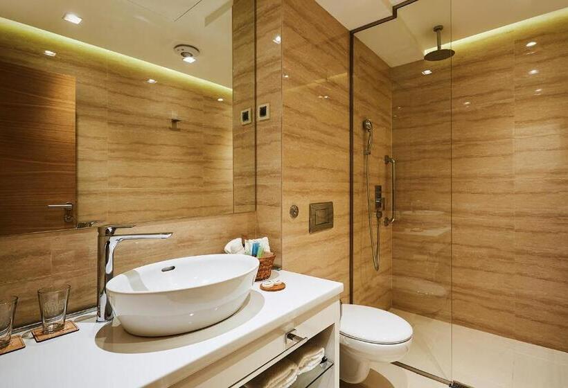 اتاق استاندارد, One Luxury Suites