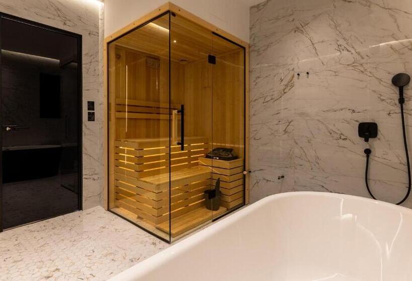 آپارتمان سوپریور 1 خوابه, One Luxury Suites