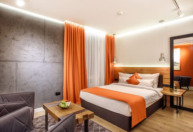 استودیو کامفورت, One Luxury Suites