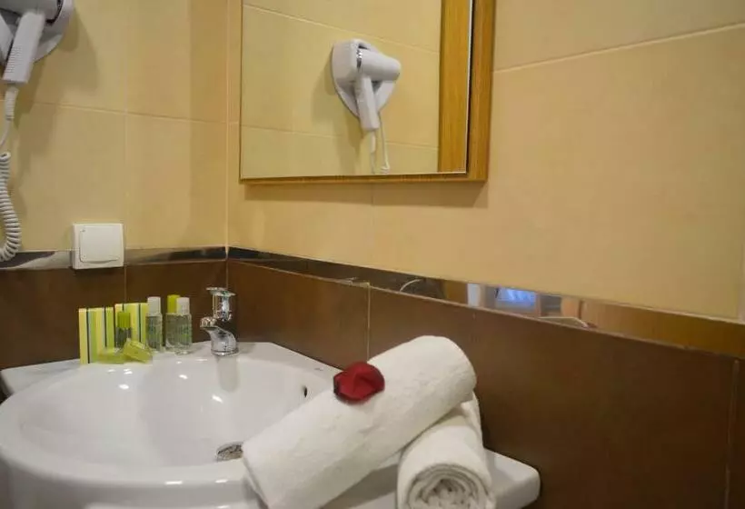 اتاق لوکس با بالکن, Prestige Hotel & Spa