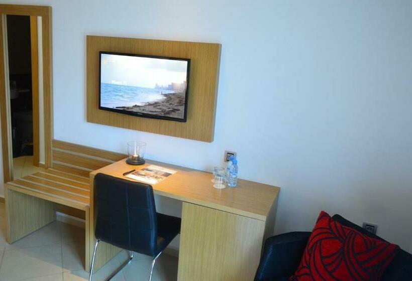 اتاق لوکس با بالکن, Prestige Hotel & Spa