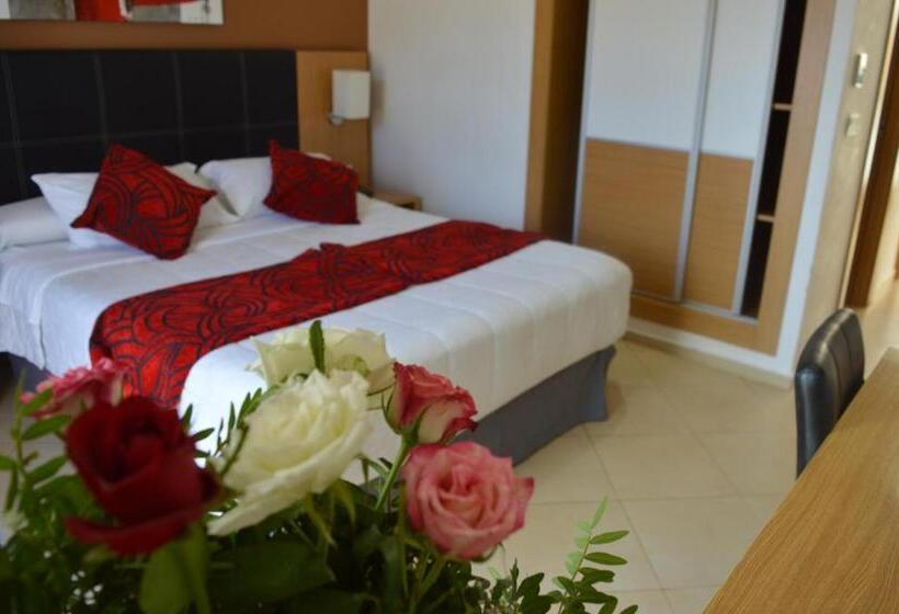 اتاق لوکس با بالکن, Prestige Hotel & Spa