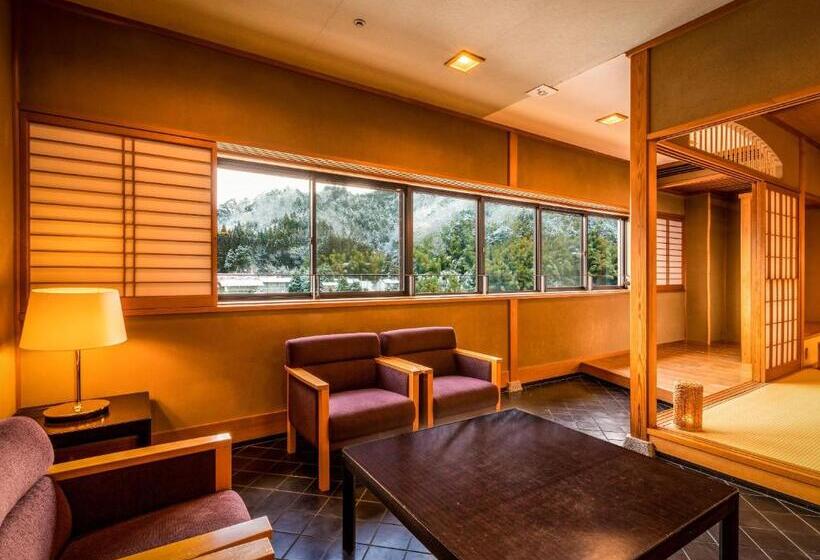 Camera Superiore Vista Fiume, Ooedo Onsen Monogatari Miyoshiya