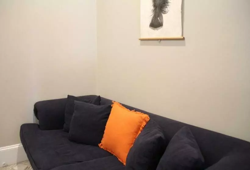 ジュニアスイート, The Houston Wagga