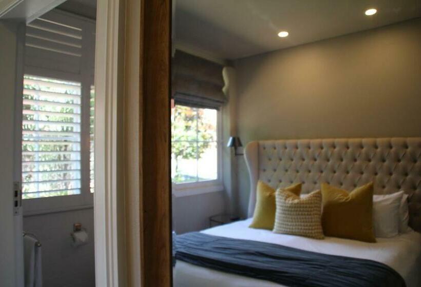 سوییت جونیور, The Houston Wagga