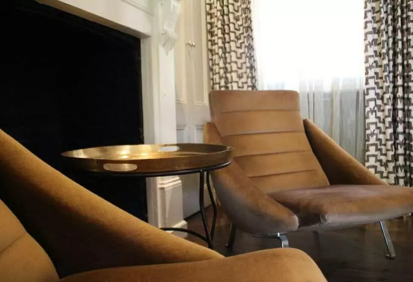 ジュニアスイート, The Houston Wagga