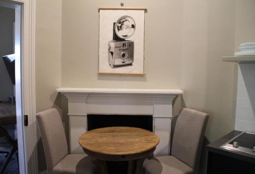 سوییت, The Houston Wagga