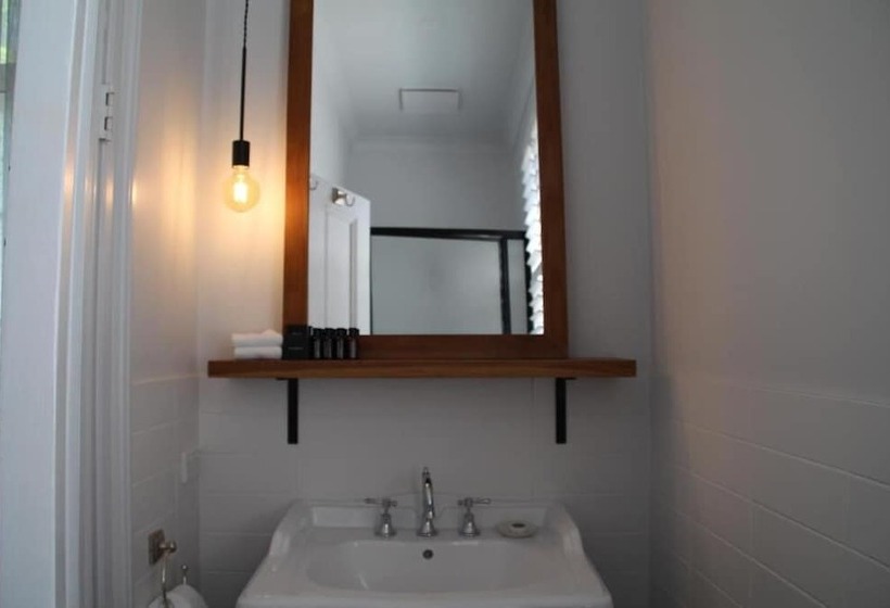 סוויטה, The Houston Wagga