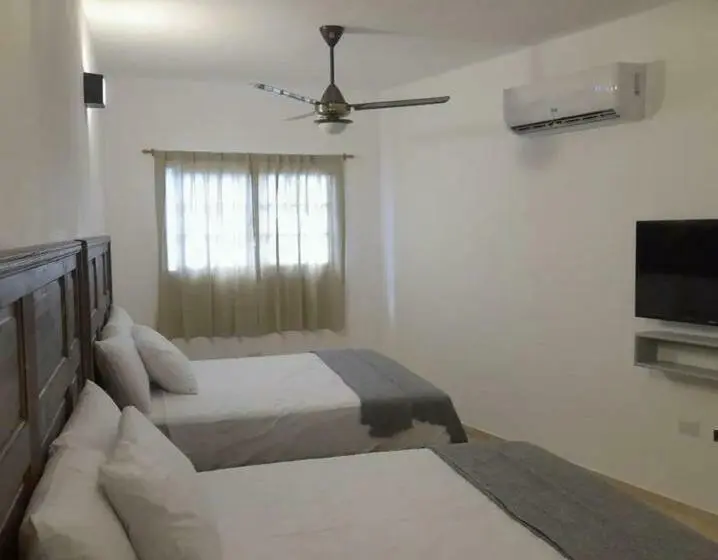 اتاق لوکس, Hostal Marina Samana