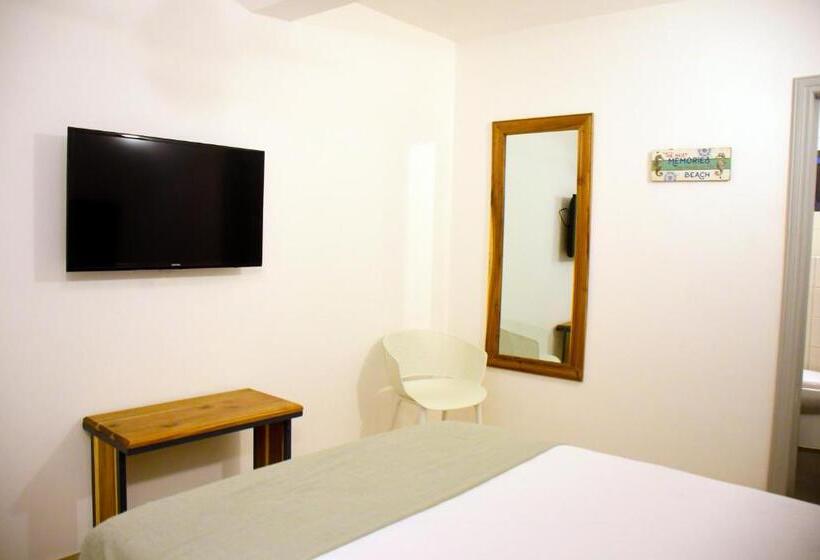 اتاق راحتی سه تخته, Hostal Marina Samana