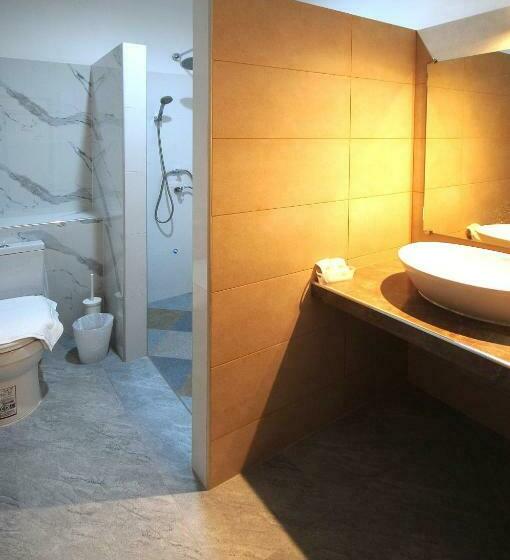 חדר דלוקס, Jeboutiquelangsuan