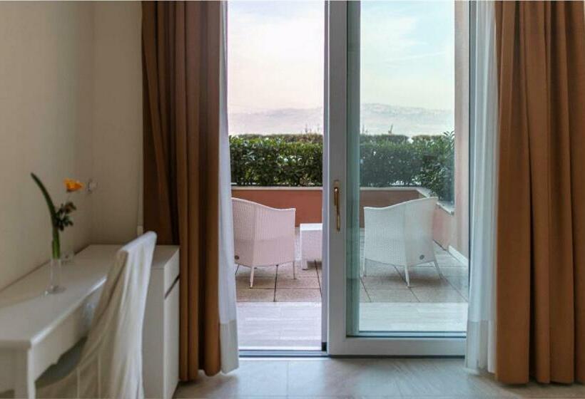 غرفة قياسية مزوَّدة بتراس, Villa Garulli