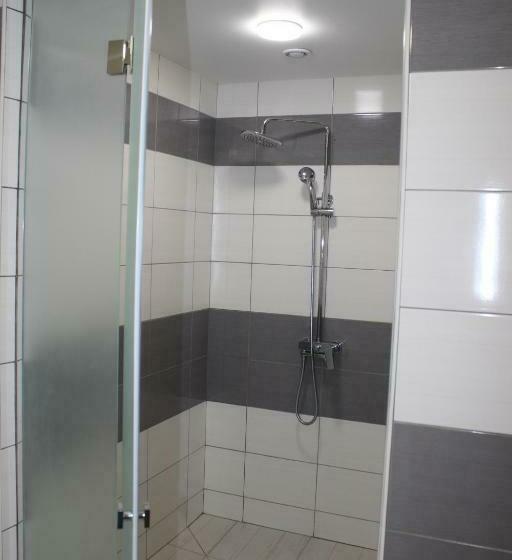 تختخواب در اتاق مشترک, Hostel Vinograd